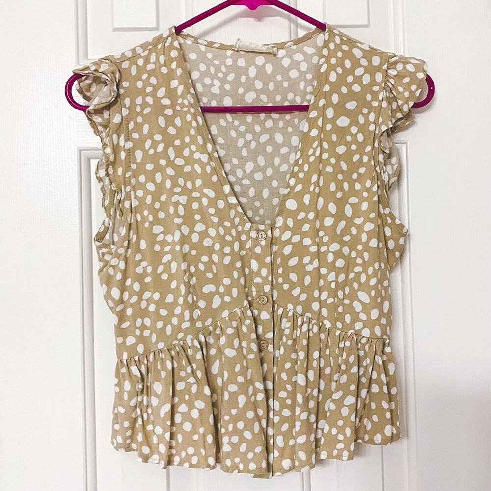 ALTAR’D STATE • White + Tan Spotted Ruffle V-Neck Crop Tank Top